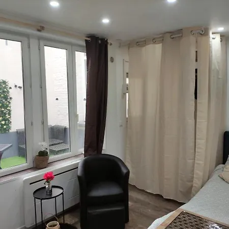 Ღ Neonest - Studio Hyper Centre , Wifi & Cour