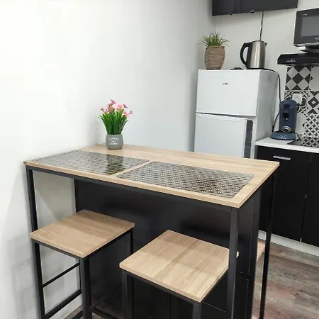 Ღ Neonest - Studio Hyper Centre , Wifi & Cour Lejlighed 3*