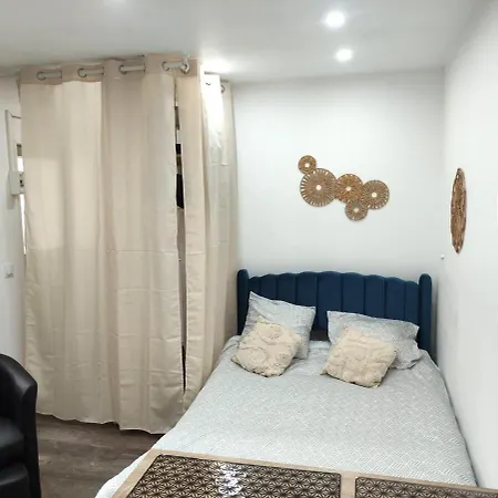 Ღ Neonest - Studio Hyper Centre , Wifi & Cour 3*