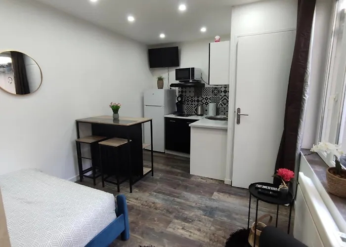 ღ Neonest - Hyper Centre , Wifi & Cour *