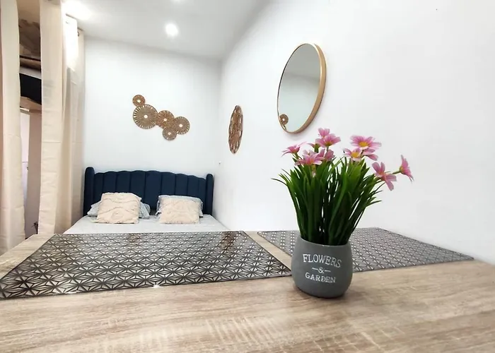 ღ Neonest - Hyper Centre , Wifi & Cour