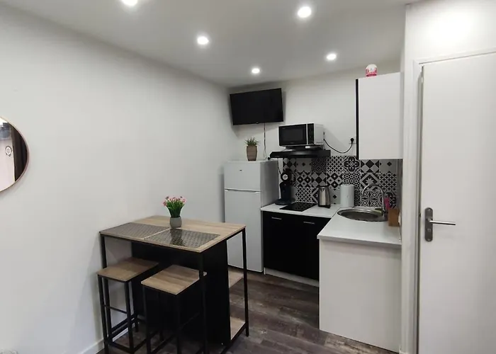 ღ Neonest - Hyper Centre , Wifi & Cour דואי